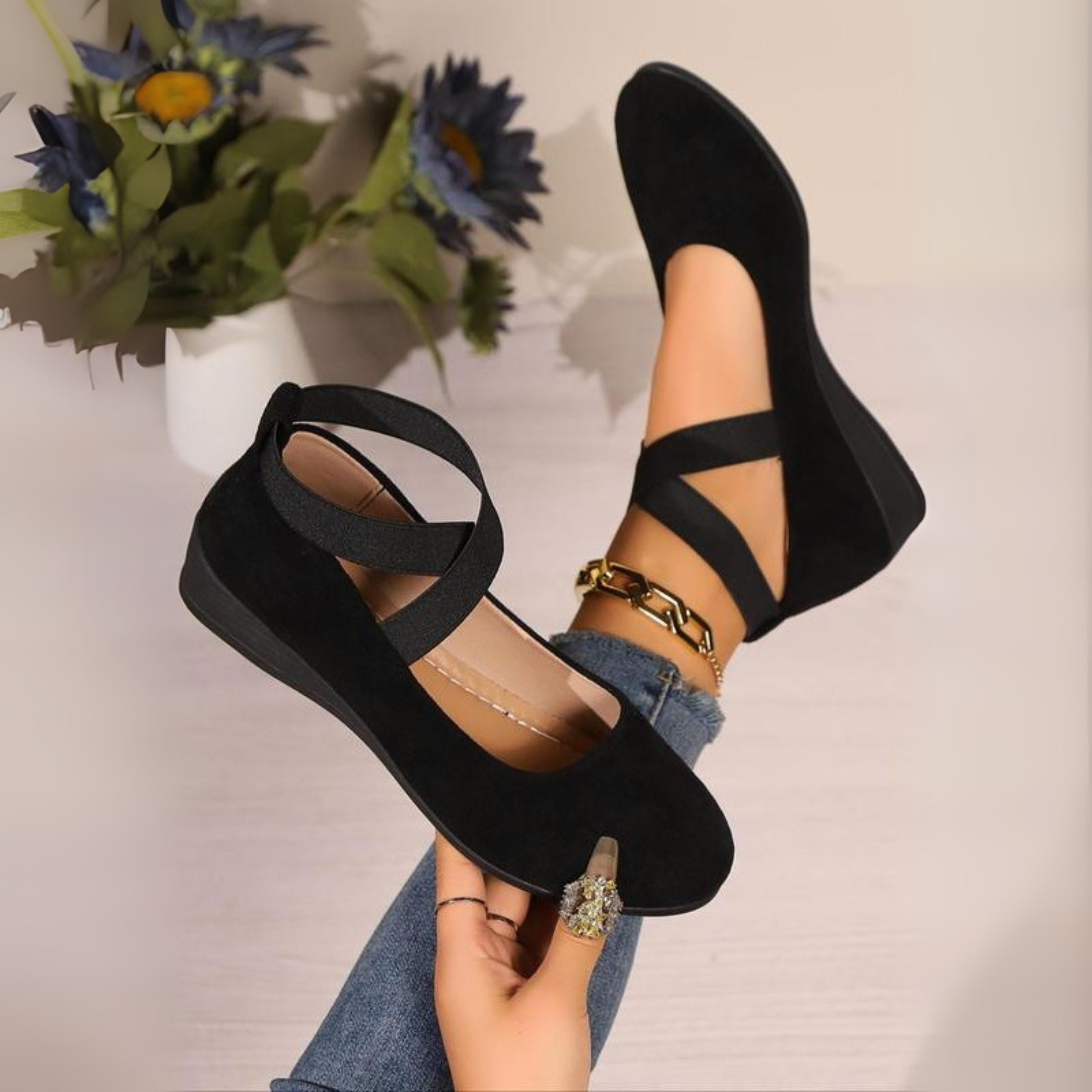 Black / 12