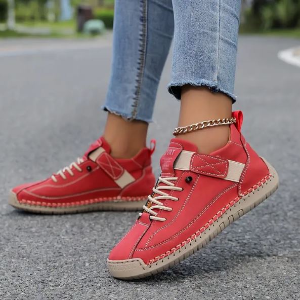 Red / 13